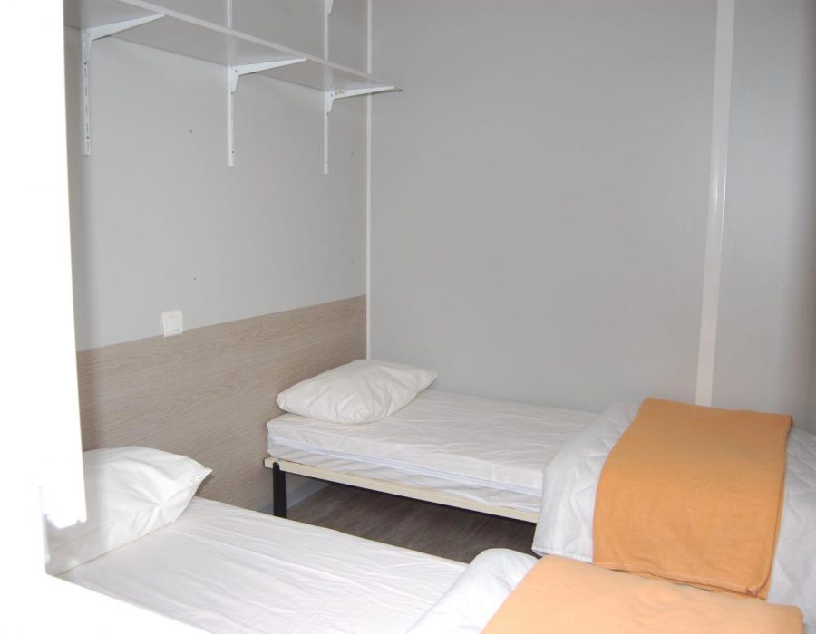 camping-val-de-saures-chalet-interieur-chambre-2